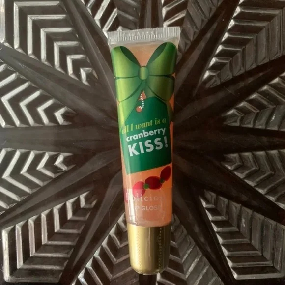 Bath & Body Works All I Want Is A Cranberry Kiss - Picture 2 of 3